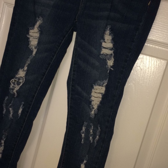 Ripped Jeans Size 7 - Picture 3 of 4